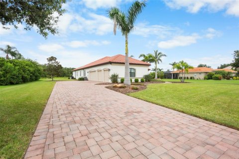House in Parrish, Florida 3 bedrooms, 319.21 sq.m. № 1839990 - photo 4