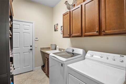 House in Parrish, Florida 3 bedrooms, 319.21 sq.m. № 1839990 - photo 28