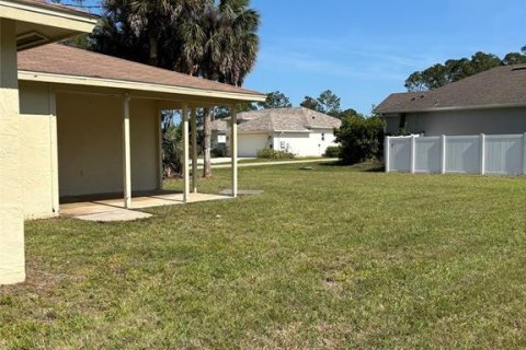 House in Palm Coast, Florida 3 bedrooms, 137.59 sq.m. № 2195532 - photo 9