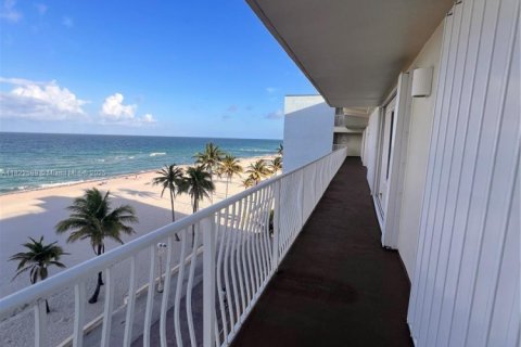 Купить кондоминиум в Холливуд, Флорида 1 спальня, 61.32м2, № 1958062 - фото 3