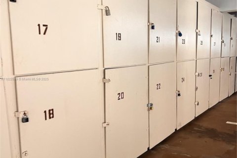 Купить кондоминиум в Холливуд, Флорида 1 спальня, 61.32м2, № 1958062 - фото 15