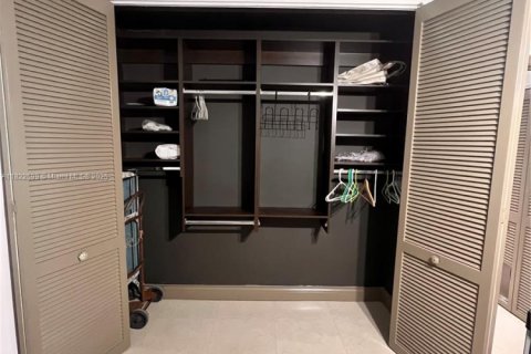 Купить кондоминиум в Холливуд, Флорида 1 спальня, 61.32м2, № 1958062 - фото 13