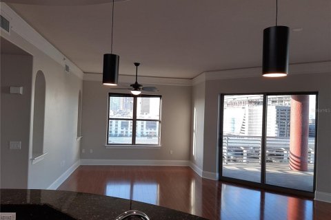 Copropriété à louer à Tampa, Floride: 2 chambres, 147.99 m2 № 2095390 - photo 6