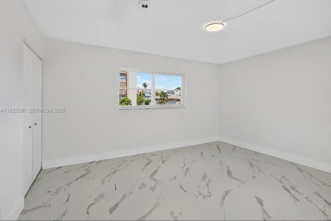 Copropriété à vendre à Dania Beach, Floride: 2 chambres, 106.28 m2 № 1977362 - photo 11