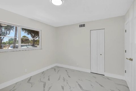 Copropriété à vendre à Dania Beach, Floride: 2 chambres, 106.28 m2 № 1977362 - photo 8