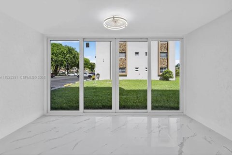 Copropriété à vendre à Dania Beach, Floride: 2 chambres, 106.28 m2 № 1977362 - photo 5