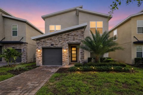 Casa en Davenport, Florida 5 dormitorios, 286.23 m2 № 2355168