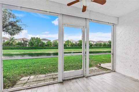 Condo in Coral Springs, Florida, 2 bedrooms  № 1821913 - photo 8