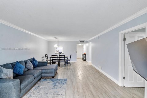 Condo in Coral Springs, Florida, 2 bedrooms  № 1821913 - photo 3
