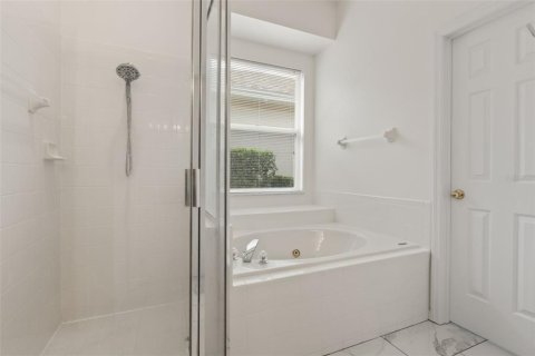 House in Lake Mary, Florida 3 bedrooms, 165.64 sq.m. № 2208616 - photo 28