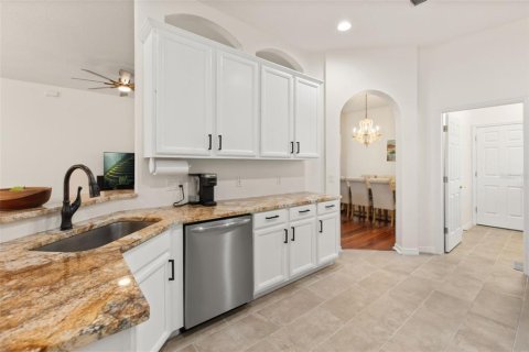 House in Lake Mary, Florida 3 bedrooms, 165.64 sq.m. № 2208616 - photo 12