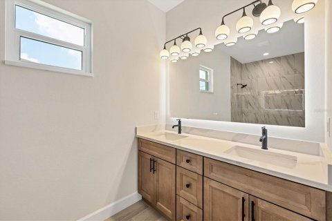 House in North Port, Florida 3 bedrooms, 152.08 sq.m. № 1746985 - photo 6