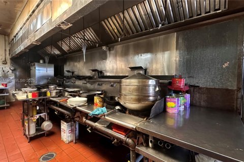 Commercial property in Boynton Beach, Florida № 1959670 - photo 13