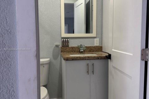 Снять в аренду виллу или дом в Майами, Флорида 2 спальни, 241.36м2, № 1949920 - фото 11