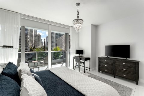 Condo in Miami, Florida, 2 bedrooms  № 1974658 - photo 12