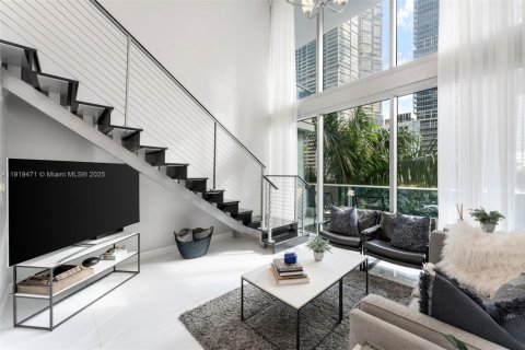 Condo in Miami, Florida, 2 bedrooms  № 1974658 - photo 2