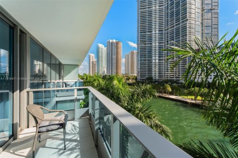 Condo in Miami, Florida, 2 bedrooms  № 1974658 - photo 20