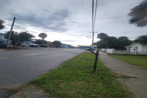 Casa en venta en Daytona Beach, Florida, 6 dormitorios, 188.13 m2 № 2344805 - foto 3