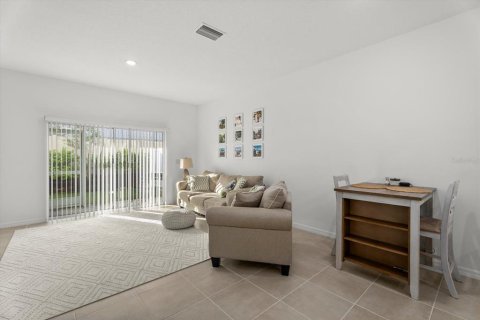 Townhouse in Sarasota, Florida 2 bedrooms, 110.27 sq.m. № 2217226 - photo 14