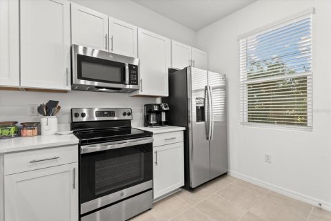 Townhouse in Sarasota, Florida 2 bedrooms, 110.27 sq.m. № 2217226 - photo 7