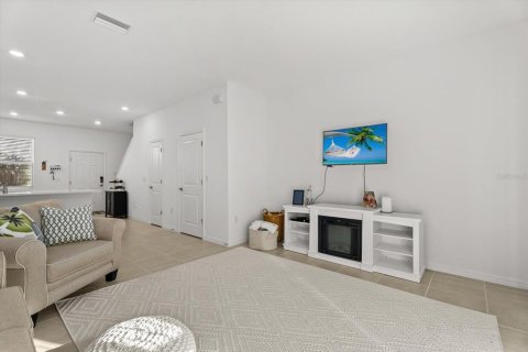 Townhouse in Sarasota, Florida 2 bedrooms, 110.27 sq.m. № 2217226 - photo 16