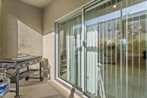 Townhouse in Sarasota, Florida 2 bedrooms, 110.27 sq.m. № 2217226 - photo 28