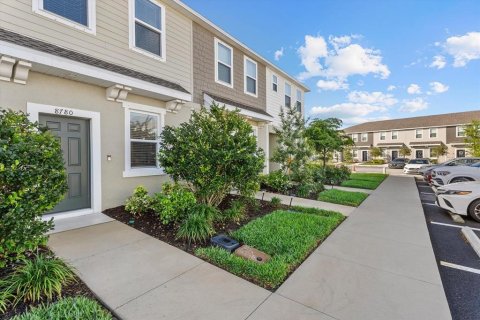 Townhouse in Sarasota, Florida 2 bedrooms, 110.27 sq.m. № 2217226 - photo 3