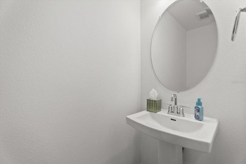 Townhouse in Sarasota, Florida 2 bedrooms, 110.27 sq.m. № 2217226 - photo 17