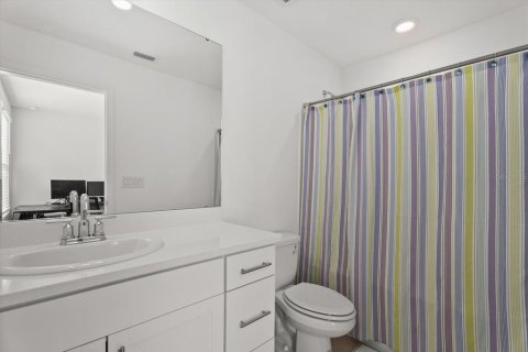 Townhouse in Sarasota, Florida 2 bedrooms, 110.27 sq.m. № 2217226 - photo 25