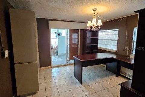 House in Apopka, Florida 4 bedrooms, 177.91 sq.m. № 1879999 - photo 13