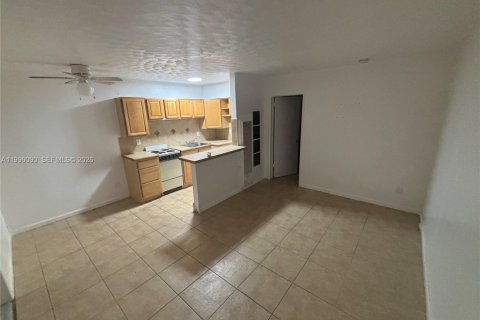 Casa en Fort Lauderdale, Florida 1 dormitorio, 232.81 m2 № 2064497