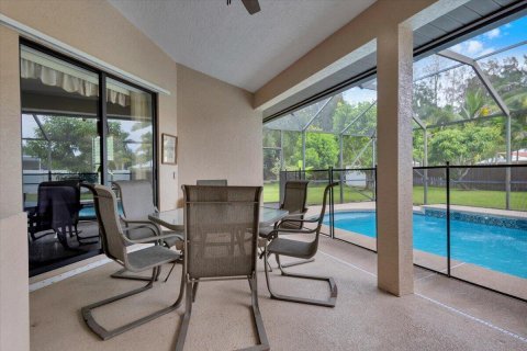Villa ou maison à vendre à Port St. Lucie, Floride: 4 chambres, 242.2 m2 № 2401407 - photo 24