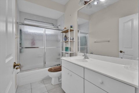 Villa ou maison à vendre à Port St. Lucie, Floride: 4 chambres, 242.2 m2 № 2401407 - photo 21
