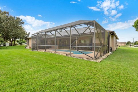 Villa ou maison à vendre à Port St. Lucie, Floride: 4 chambres, 242.2 m2 № 2401407 - photo 28