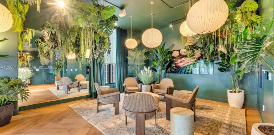 Кондоминиум с 2 спальнями в Майами, Флорида № 2066643