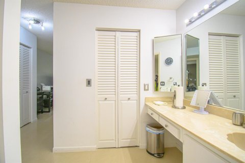 Copropriété à vendre à Boca Raton, Floride: 2 chambres, 112.97 m2 № 2253885 - photo 18