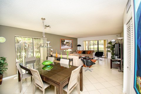 Copropriété à vendre à Boca Raton, Floride: 2 chambres, 112.97 m2 № 2253885 - photo 4