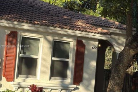 Condo in Homestead, Florida, 2 bedrooms  № 2010150 - photo 18