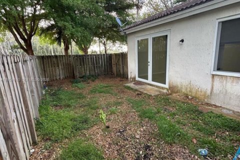 Condo in Homestead, Florida, 2 bedrooms  № 2010150 - photo 20