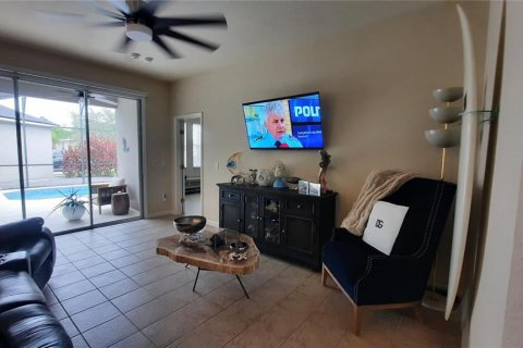 Villa ou maison à vendre à Kissimmee, Floride: 4 chambres, 162.02 m2 № 2219071 - photo 2