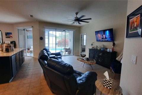 Villa ou maison à vendre à Kissimmee, Floride: 4 chambres, 162.02 m2 № 2219071 - photo 4
