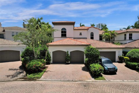 Townhouse in Hollywood, Florida 4 bedrooms, 310.48 sq.m. № 1882274 - photo 30