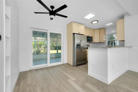 House in Port Charlotte, Florida 2 bedrooms, 98.01 sq.m. № 1684992 - photo 11