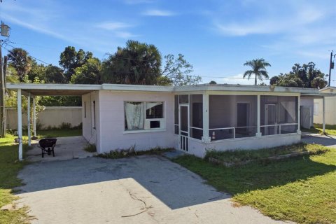 Immobilier commercial à vendre à Punta Gorda, Floride: 367.52 m2 № 2427147 - photo 9
