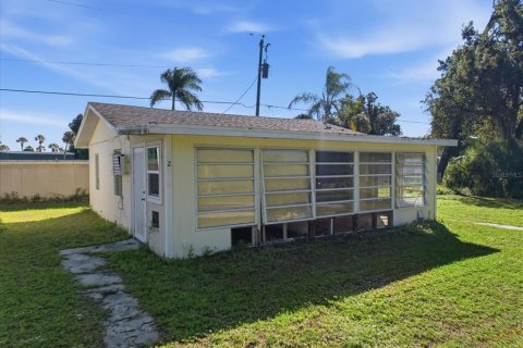 Immobilier commercial à vendre à Punta Gorda, Floride: 367.52 m2 № 2427147 - photo 8