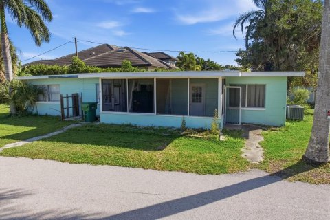 Immobilier commercial à vendre à Punta Gorda, Floride: 367.52 m2 № 2427147 - photo 12