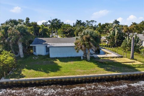 Immobilier commercial à vendre à Punta Gorda, Floride: 367.52 m2 № 2427147 - photo 3