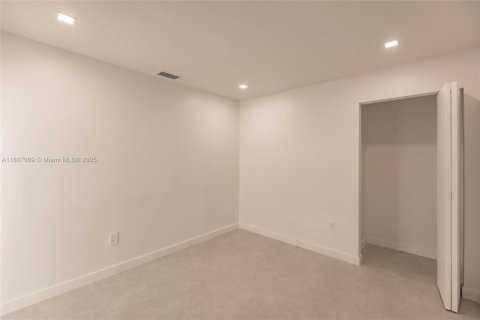 House in Sunrise, Florida 4 bedrooms № 1943981 - photo 22