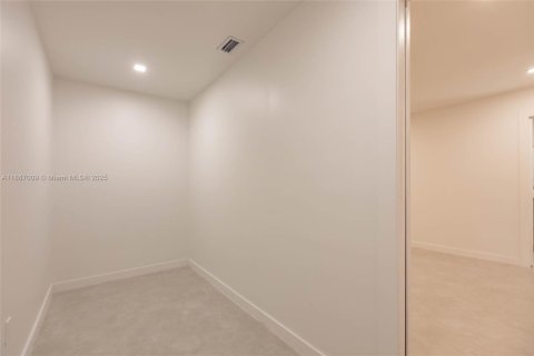 House in Sunrise, Florida 4 bedrooms № 1943981 - photo 26