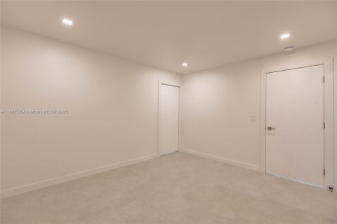 House in Sunrise, Florida 4 bedrooms № 1943981 - photo 27